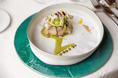 Asparago: Sformatino croccante, crema di asparagi e tartufo nero