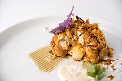 Cavolfiore fritto, vermouth e noce cantonese