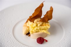 Nocciola, lampone e rosmarino