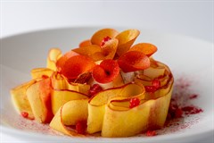 Pesca, lampone e amaretto